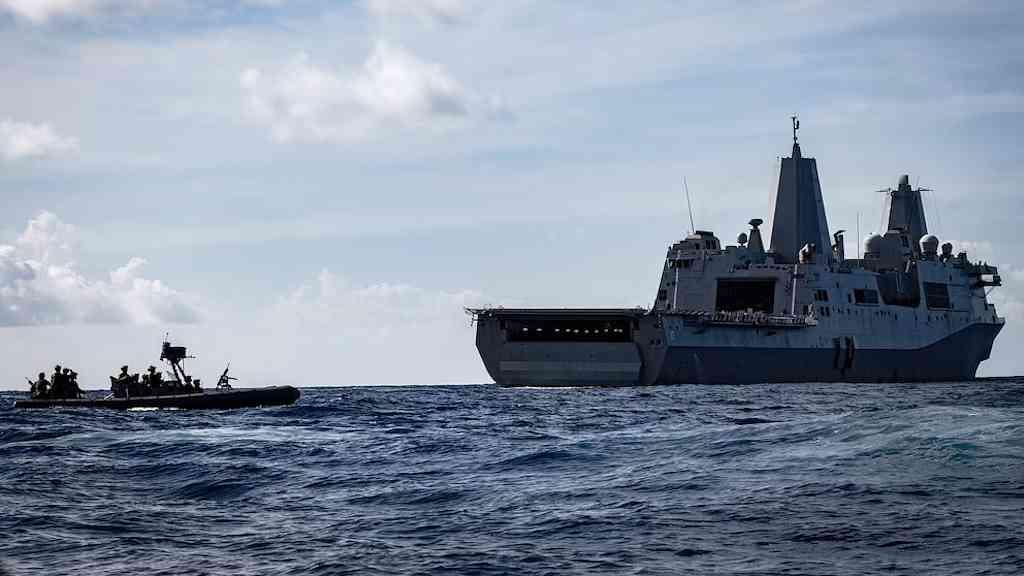 EUA ampliam ofensiva no Caribe, total de mortos chega a 70 | Washington intensifica ofensiva antidrogas no Caribe; mortes somam 70