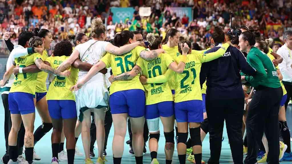 Seleção feminina de handebol anuncia lista para o Mundial | Torneio na Alemanha e Países Baixos começa em 26 de novembro
