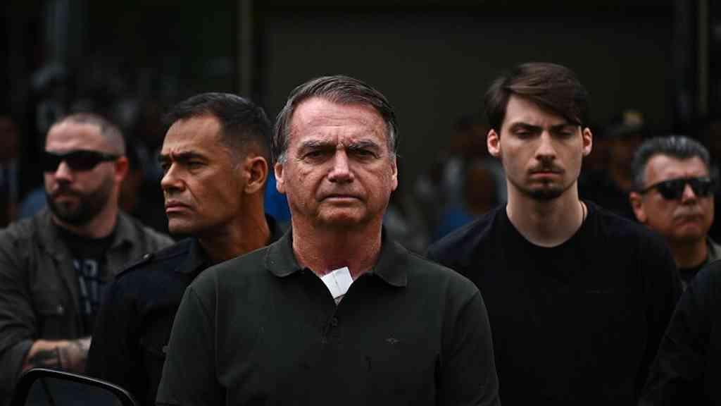 STF derruba recursos e Bolsonaro já pode ir para Papuda | Jair Bolsonaro está em prisão domiciliar desde o início de agosto