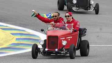 Presidente da Ferrari critica Leclerc e Hamilton