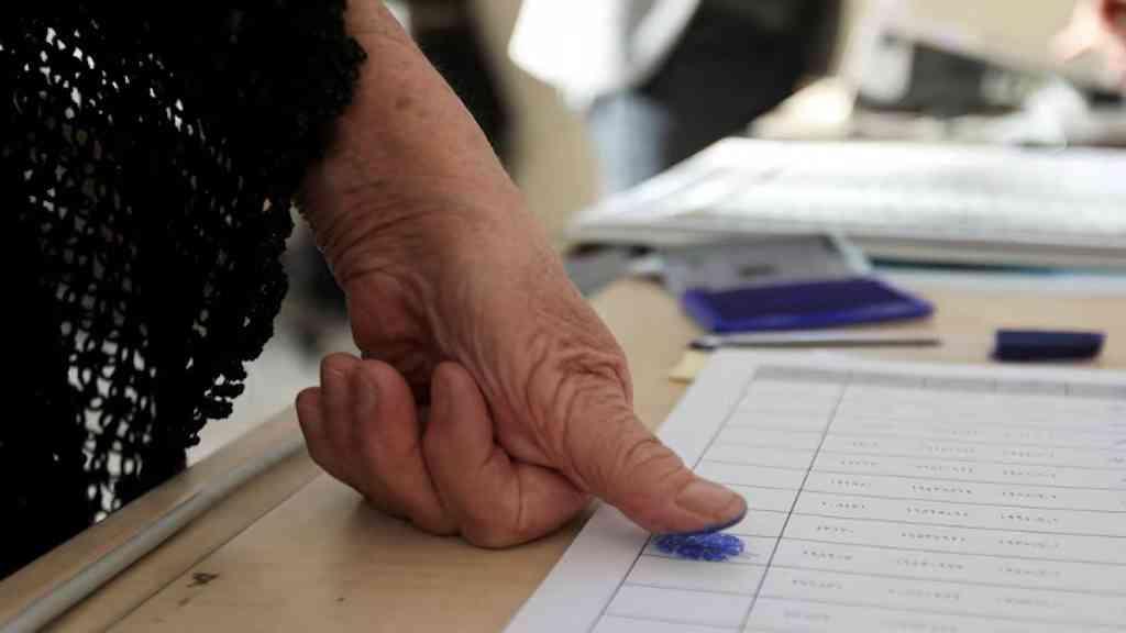 Eleições no Iraque ocorrem sob clima de desilusão | Iraquianos votam sem expectativa de grandes mudanças