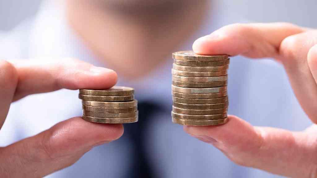 Setor de serviços cresce, em meio ao ambiente inóspito dos juros altos | A taxa de juros do país, entre as mais altas do mundo, não impede o crescimento do setor de serviços