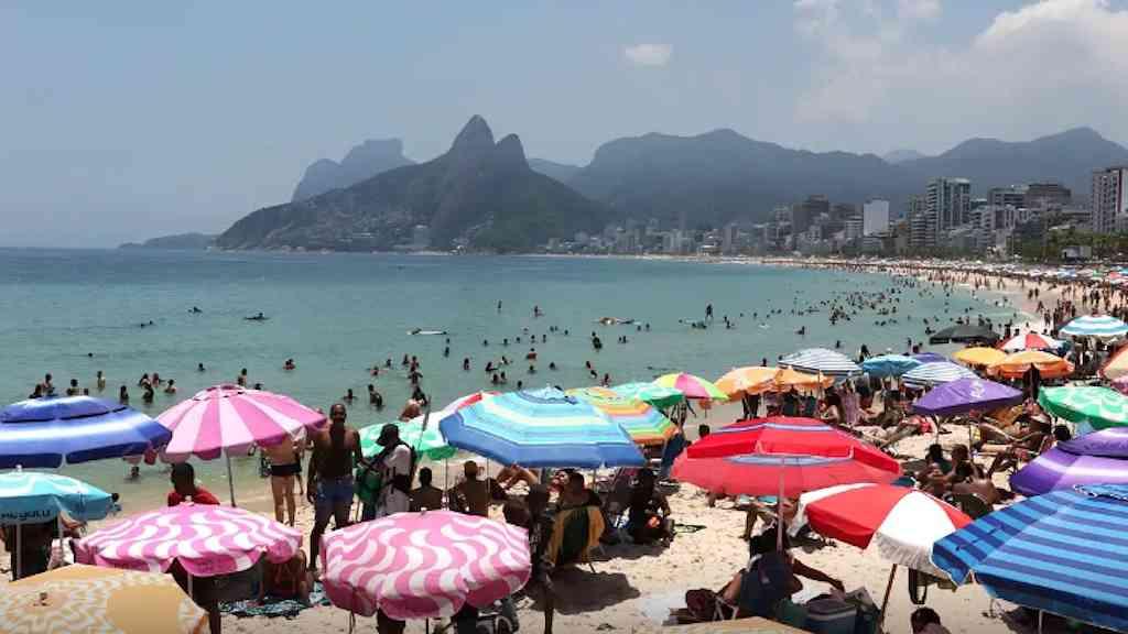 Rio registra recorde de turistas estrangeiros em 2025 | Retomada do aeroporto RioGaleão contribuiu para resultado