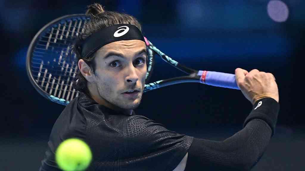 Musetti desfalca Itália e amplia lista de ausências na Davis | Lorenzo Musetti em ação durante o ATP Finals, em Turim