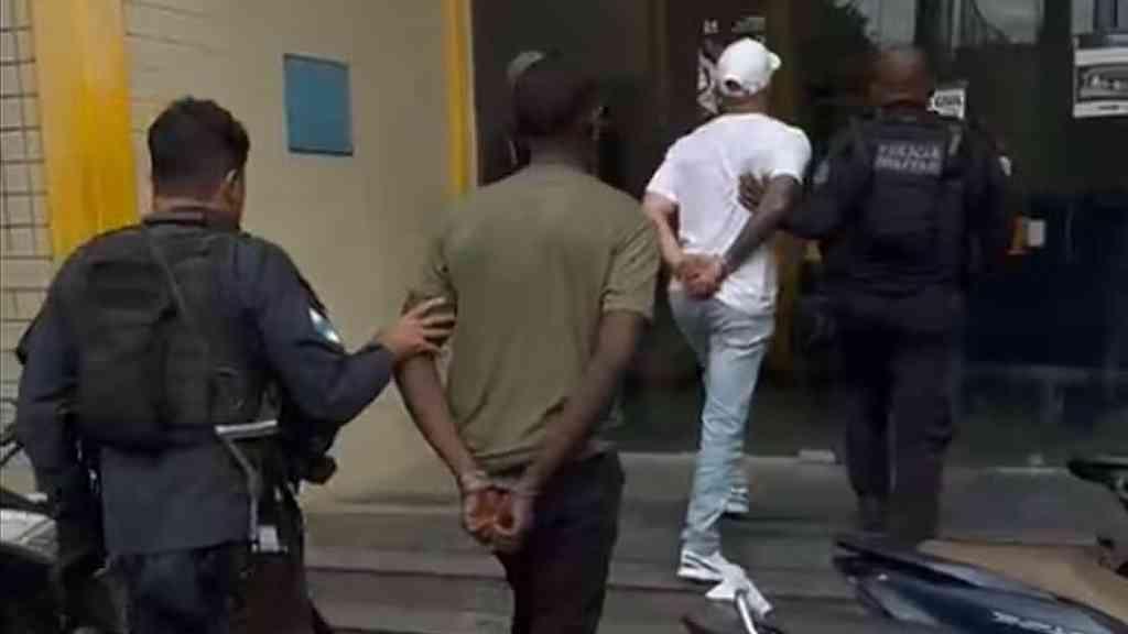 Operação da PM no Chapadão termina com três presos | Agentes apreenderam três fuzis com suspeitos de tráfico