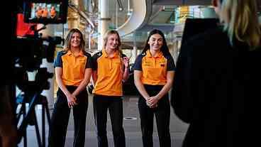 Ella Hakkinen se junta à Academia de Pilotos da McLaren