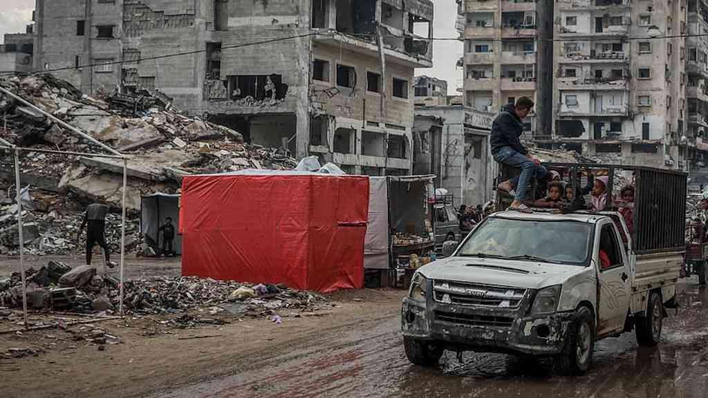 ONU dá aval ao plano de paz proposto por Trump para Gaza | Força internacional deverá trabalhar pelo desarmamento de grupos armados não estatais”, proteger civis e garantir rotas de ajuda humanitária