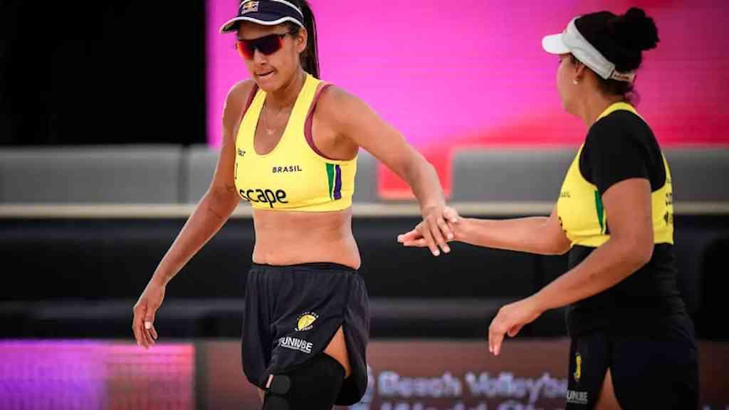 Seis duplas do Brasil seguem vivas no Mundial de vôlei de praia | Duas delas disputam a fase eliminatória