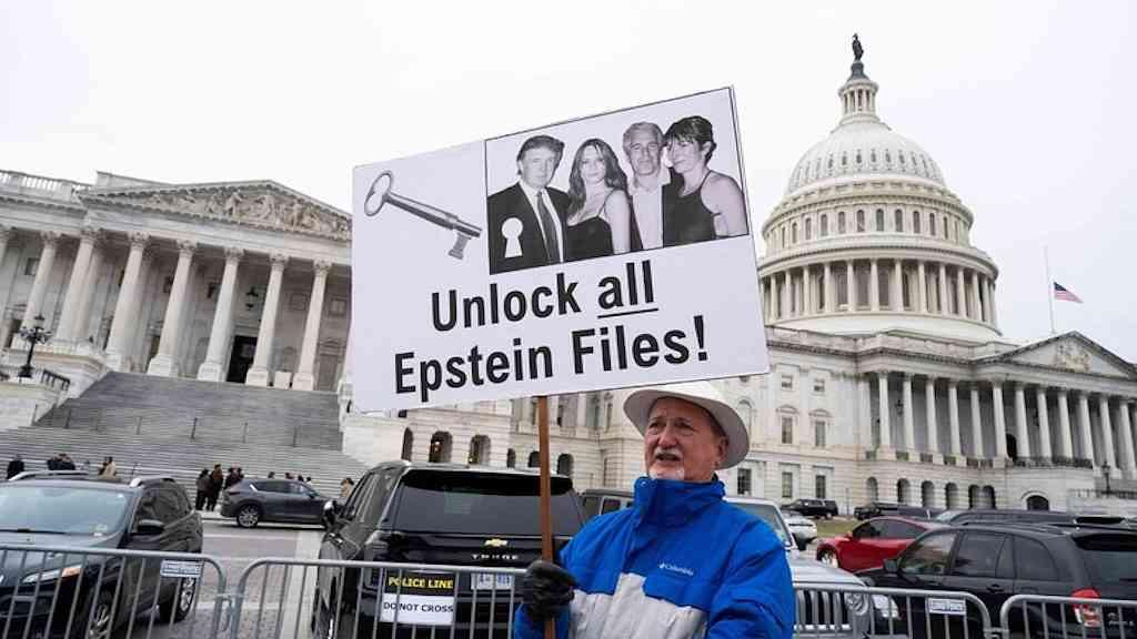 Senado norte-americano aprova abertura de arquivos ligados a Epstein | Epstein chegou a ser condenado por pedofilia, mas morreu em 2019