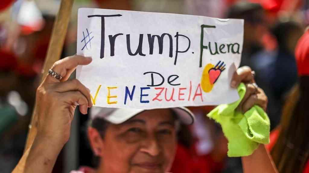 Jornal aponta que Trump autorizou ações secretas na Venezuela | Protesto contra Trump na Venezuela