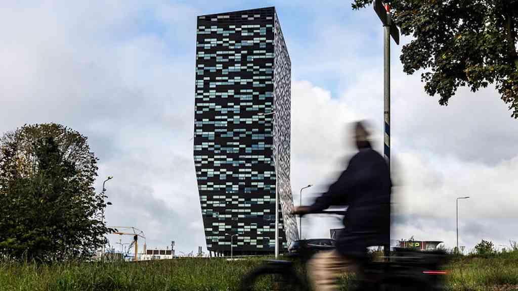 Holanda volta atrás e devolve controle da Nexperia à China | Sede da Nexperia em Nijmegen, na Holanda