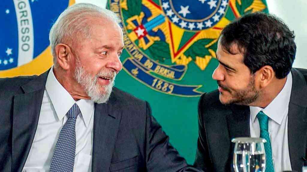 Lula indica Jorge Messias para integrar o STF | Lula e o advogado-Geral da União, Jorge Messias, despacham no Planalto, diariamente