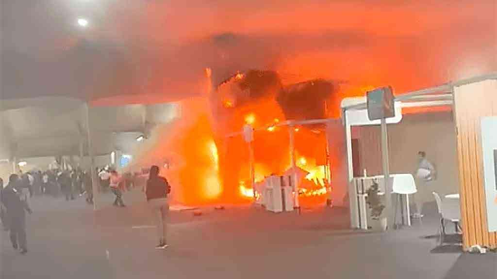 Incêndio interrompe trabalhos da COP30, na reta final | As chamas tomaram conta de estandes da COP30