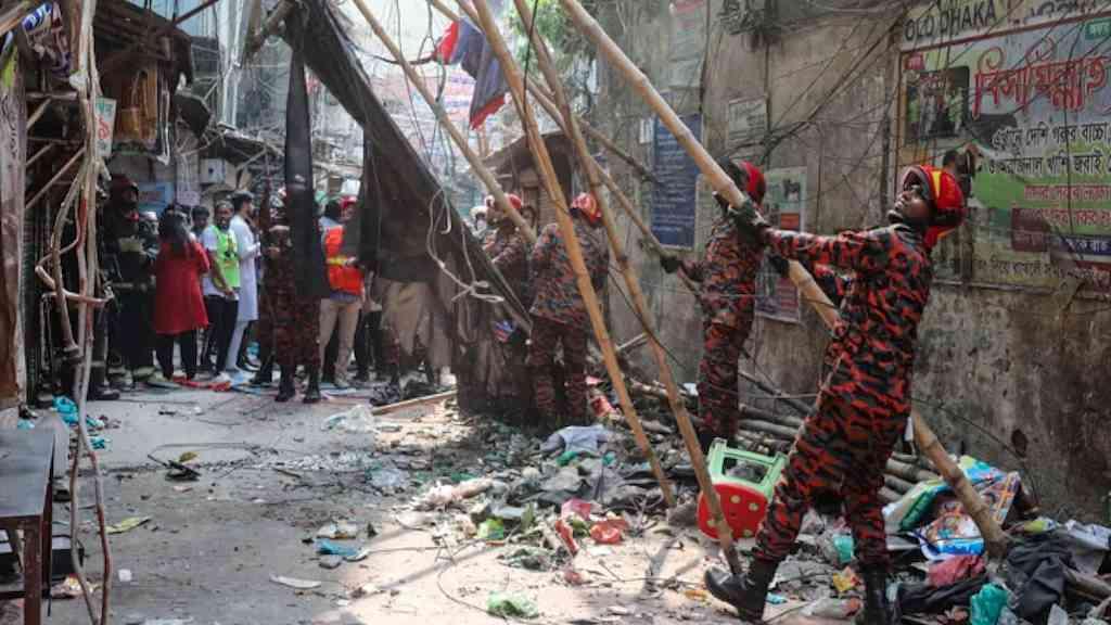 Terremoto em Bangladesh deixa mortos e vários feridos | Sismo em Bangladesh causa mortes e múltiplos feridos