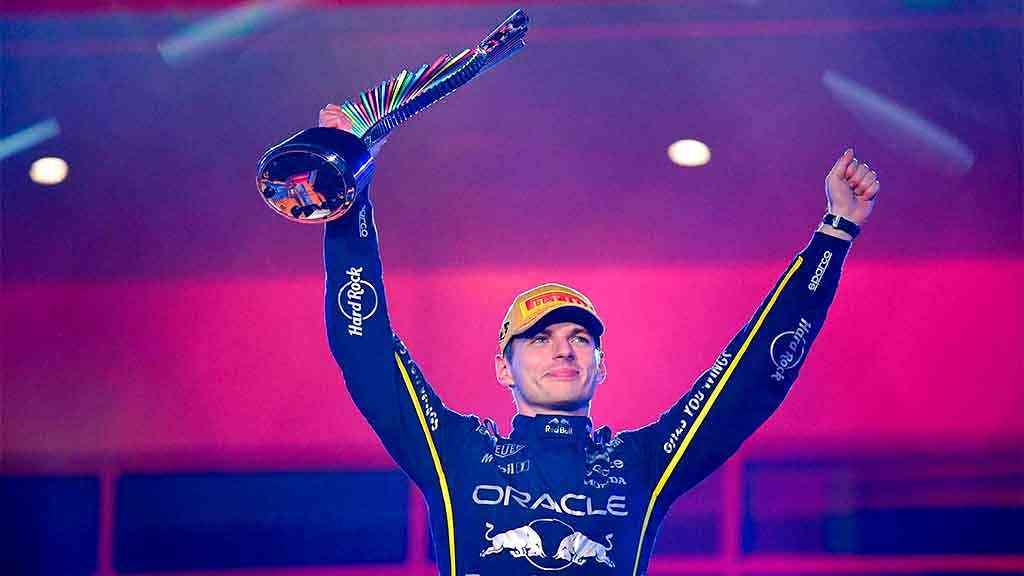 Verstappen permanece na briga pelo título, com vitória em Las Vegas | O piloto belga Max Verstappen está na briga pelo campeonato de F1, após vitória em Las Vegas