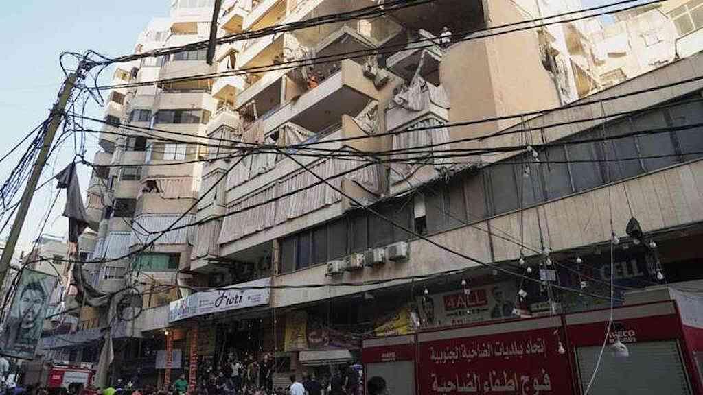 Irã reage a ataque israelense que matou líder do Hezbollah | Prédio destruído por ataques israelenses que tinham como objetivo matar Ali Tabatabai, chefe do Estado-maior do Hezbollah, em Beirute, Líbano