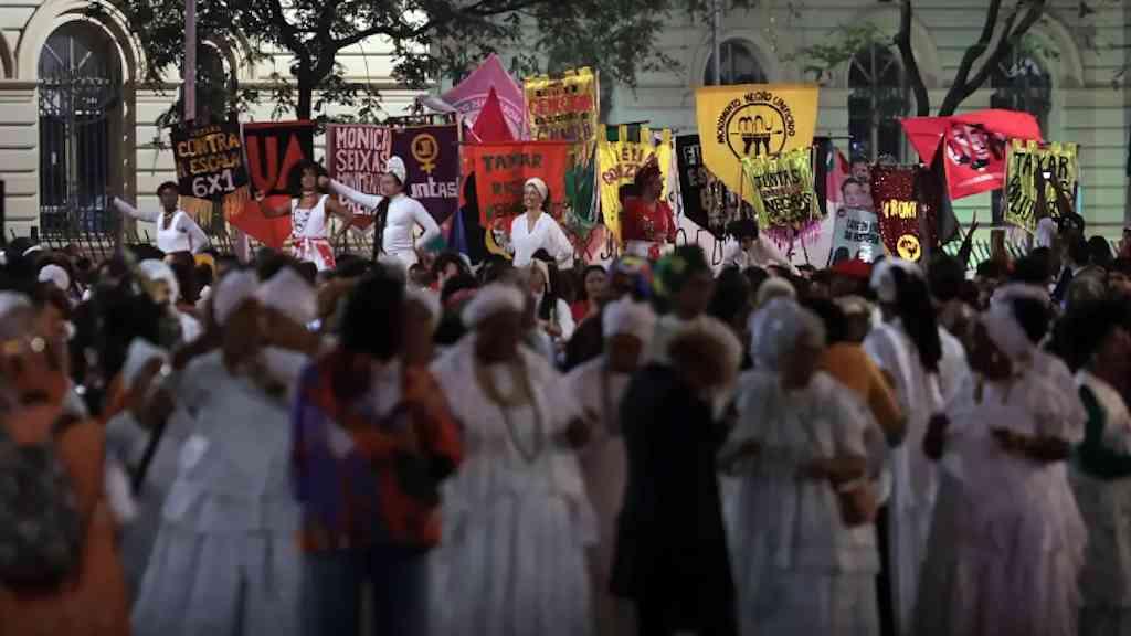 Caravanas partem de SP para a Marcha das Mulheres Negras em Brasília | Ao menos 13 delegações, com 350 mulheres estão a caminho