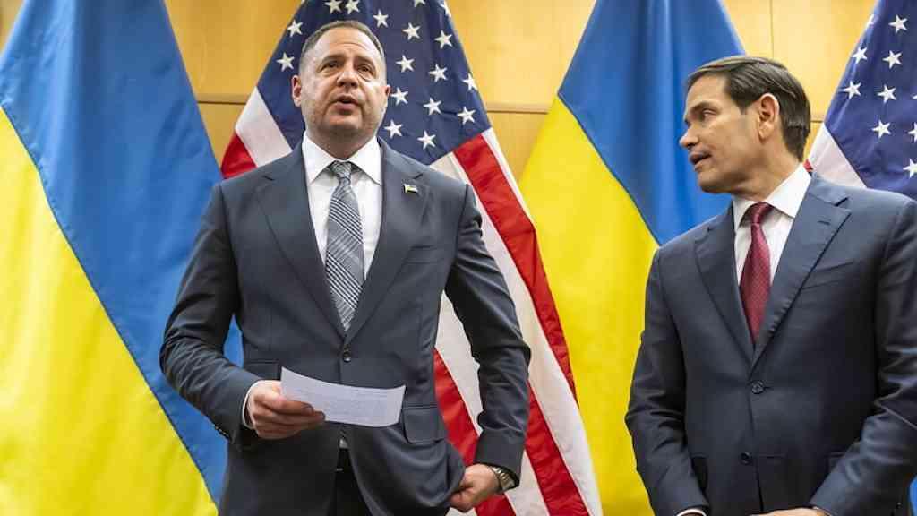 EUA e Ucrânia revisam proposta de paz apresentada por Trump | Andriy Yermak, chefe de Gabinete de Zelensky, e Marco Rubio, secretário de Estado dos EUA, na Suíça