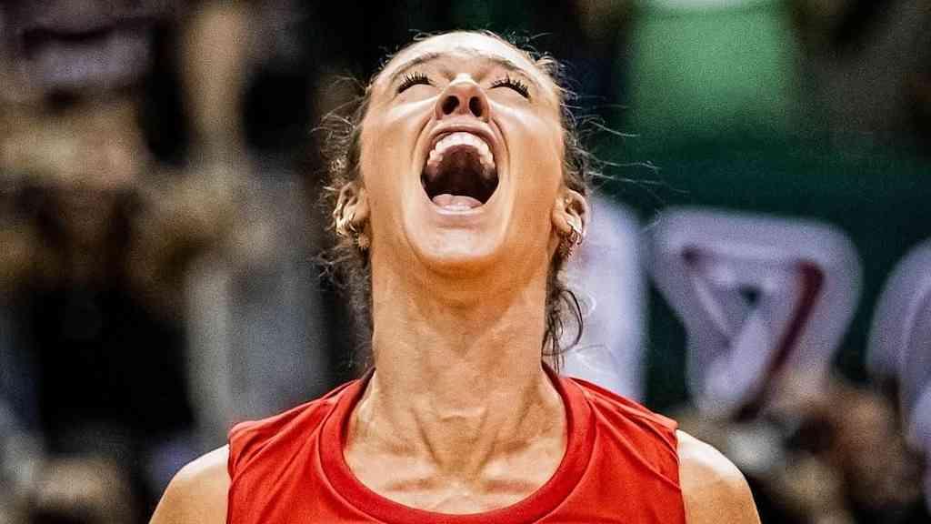 Jogadora de vôlei atingida por tiro na Tijuca relata: ‘Escapei por um milagre’ | Jogadora de vôlei Júlia Rocha Marques, baleada na Tijuca