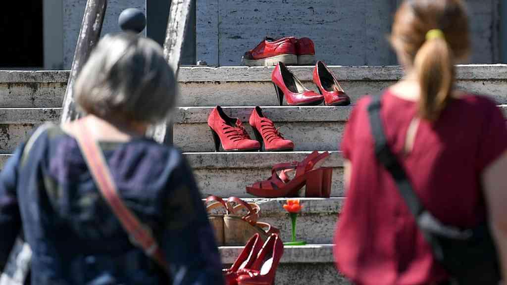 Itália reforça proteção à liberdade das mulheres | Protesto contra violência de gênero na Itália
