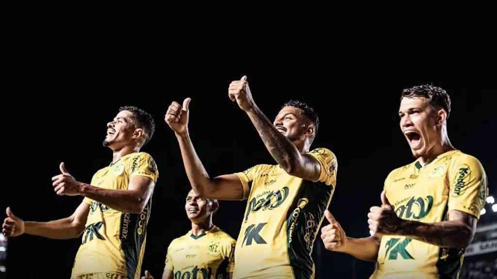 Mirassol vence o Ceará e se aproxima da vaga direta na Libertadores | Internacional e Santos empatam em Porto Alegre