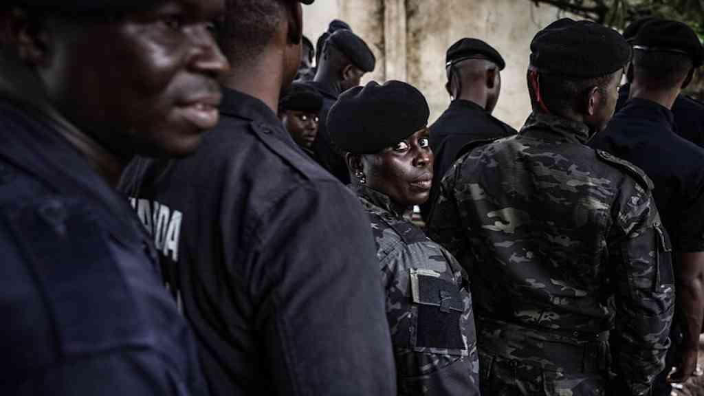 Militares dizem ter assumido o controle total da Guiné-Bissau | Ação ocorreu poucos dias depois de uma eleição presidencial