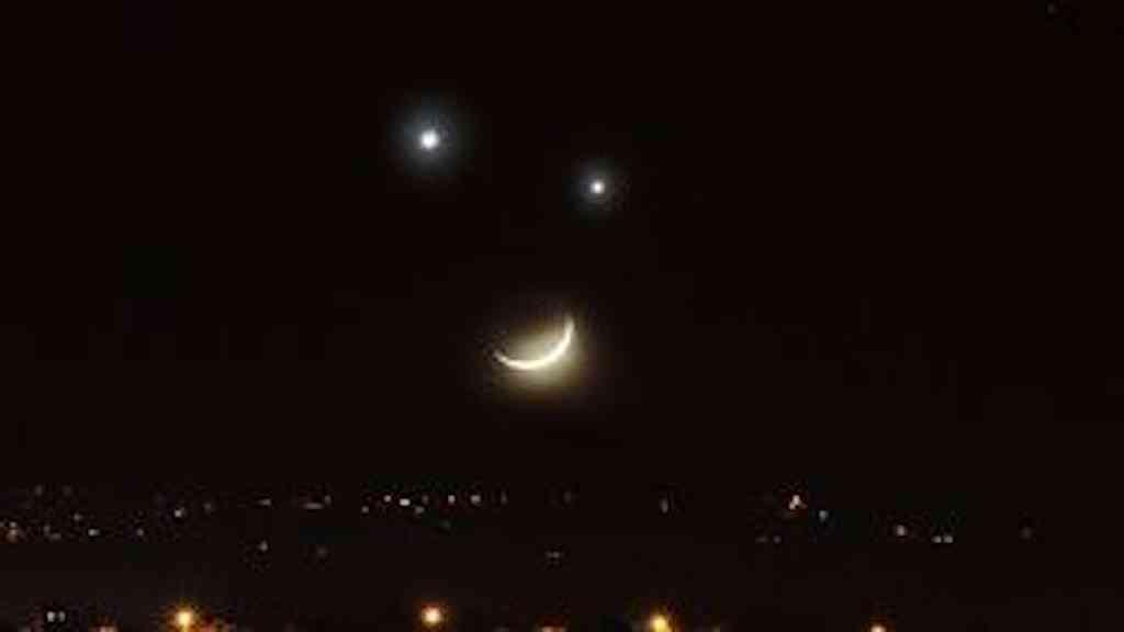 Lua e Saturno aparecem em rara aproximação no céu do Brasil | Alinhamento entre Lua e Saturno encanta observadores no país