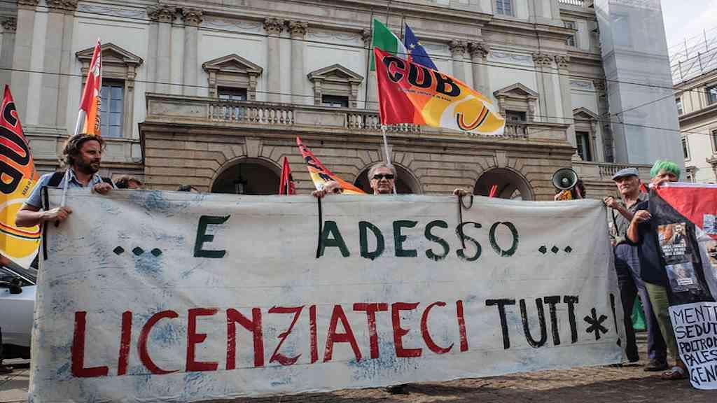 Justiça condena Teatro Scala por dispensar militante pró-Palestina | Protesto contra a demissão da lanterninha do Scala por gritar ‘Palestina livre ‘