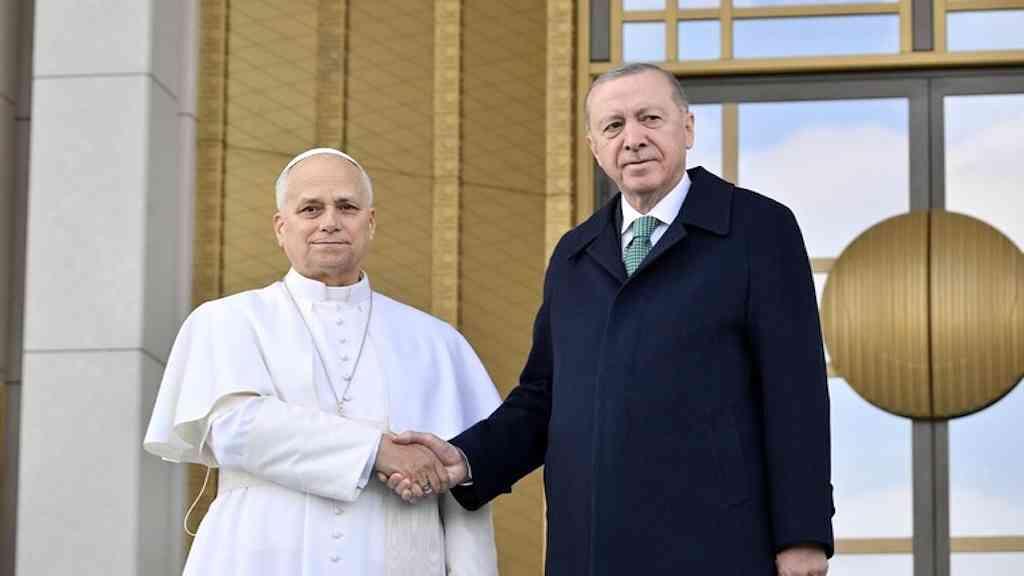 Papa Leão XIV e Erdogan debatem migração e crise no Oriente Médio | Papa foi recebido por Erdogan em Ancara