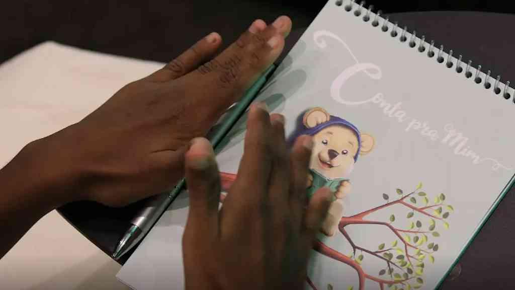 Estudo aponta queda do analfabetismo entre idosos negros em 11 anos | Especialista diz que realidade entre negros idosos ainda choca