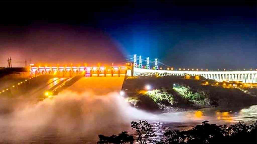 Axia, ex-Eletrobras, prevê distribuir bilhões de reais aos seus acionistas | A Axia, ex-Eletrobras, estatal gere a energia brasileira, após ser privatizada no governo Bolsonaro