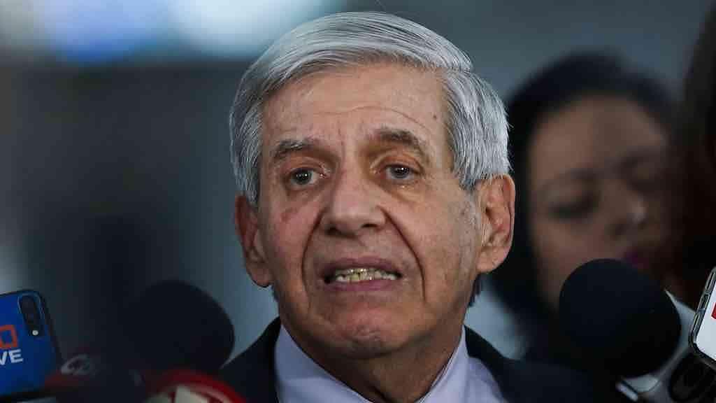 PGR libera general Heleno para cumprir pena em prisão domiciliar | O general Augusto Heleno, na reserva, foi um dos militares mais ativos na trama golpista