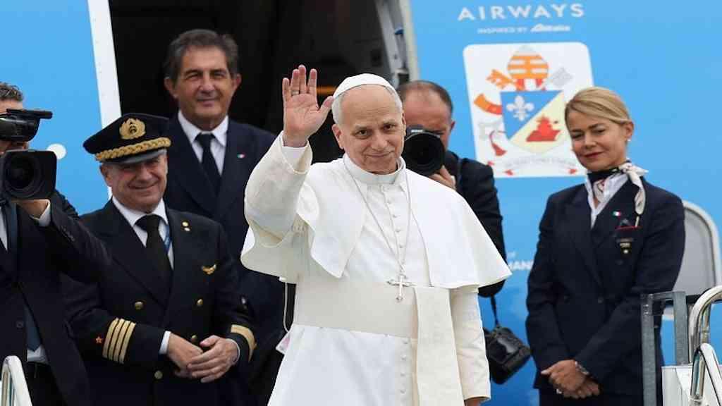 Papa conclui viagem à Turquia pedindo união entre cristãos | Papa Leão XIV embarca para Beirute, no Líbano