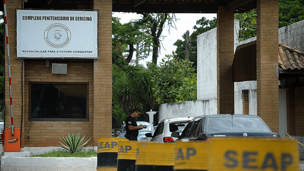 Drones lançam drogas e celulares em presídios do Rio, diz Seap | Seap aponta uso de drones para contrabando em presídios do Rio