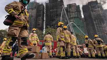 Hong Kong: Novos suspeitos no incêndio mortal