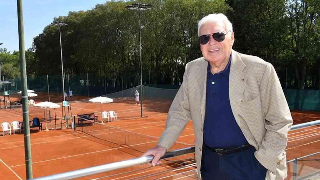 Ícone do tênis italiano Nicola Pietrangeli morre aos 92 | Nicola Pietrangeli foi um dos grandes nomes da história do tênis italiano