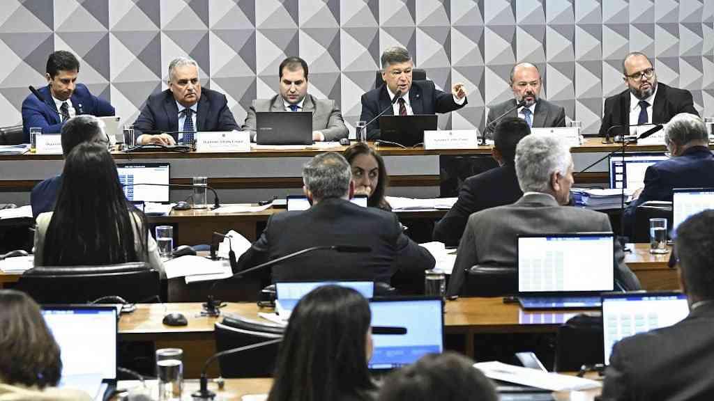 Após duas ausências, ex-coordenador do INSS sofre condução coercitiva | A CPMI do INSS iniciou os trabalhos em agosto