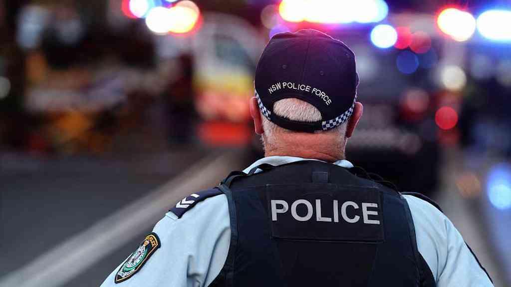 Polícia australiana desarticula grupo acusado de abuso infantil | Polícia do estado de Nova Gales do Sul analisa material para ajudar a identificar vítimas na Austrália e no exterior