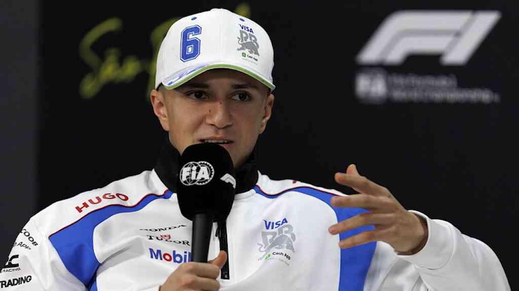 Red Bull confirma Hadjar como companheiro de Verstappen em 2026 | Jovem será quarto piloto no segundo assento da RBR nos últimos dois anos