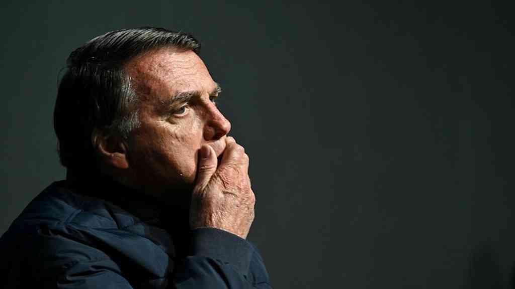 Judiciário determina prisão de Bolsonaro em regime fechado até 2033 | Bolsonaro está detido para cumprir pena de 27 anos e três meses