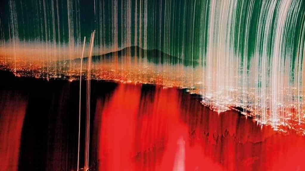 Exposição no Rio explora a virada do ano napolitana | Imagem das celebrações de Ano Novo em Nápoles feita por Amura