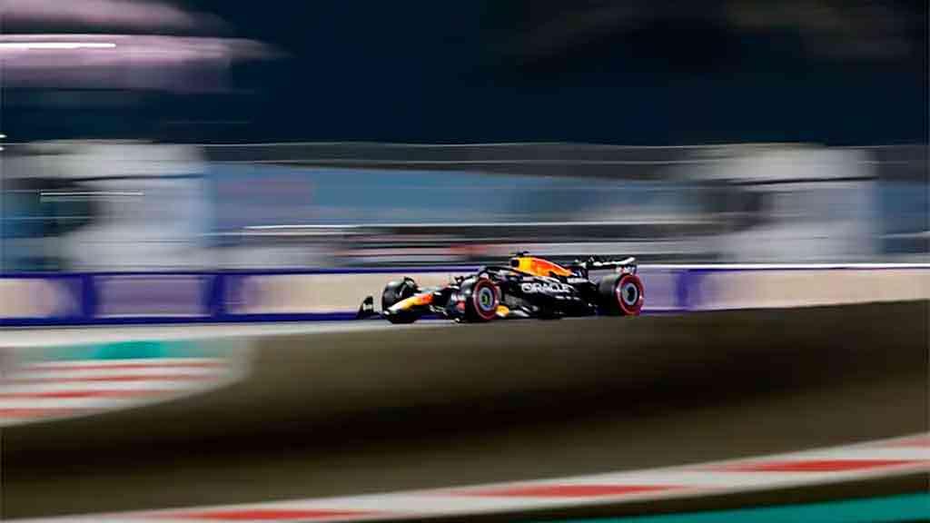 Verstappen larga na frente nos Emirados Árabes, último GP do ano | Verstappen dominou o treino classificatório, na útlima etapa do ano
