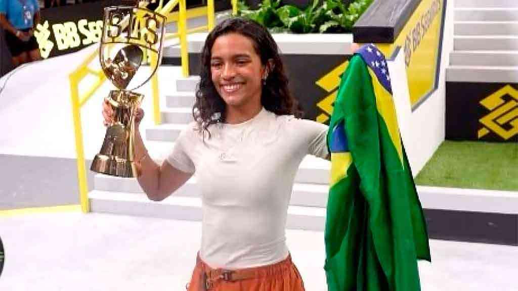 Rayssa Leal conquista tetracampeonato inédito na Liga Mundial de Skate | A atleta brasileira Rayssa Leal destaca-se no cenário mundial do skate