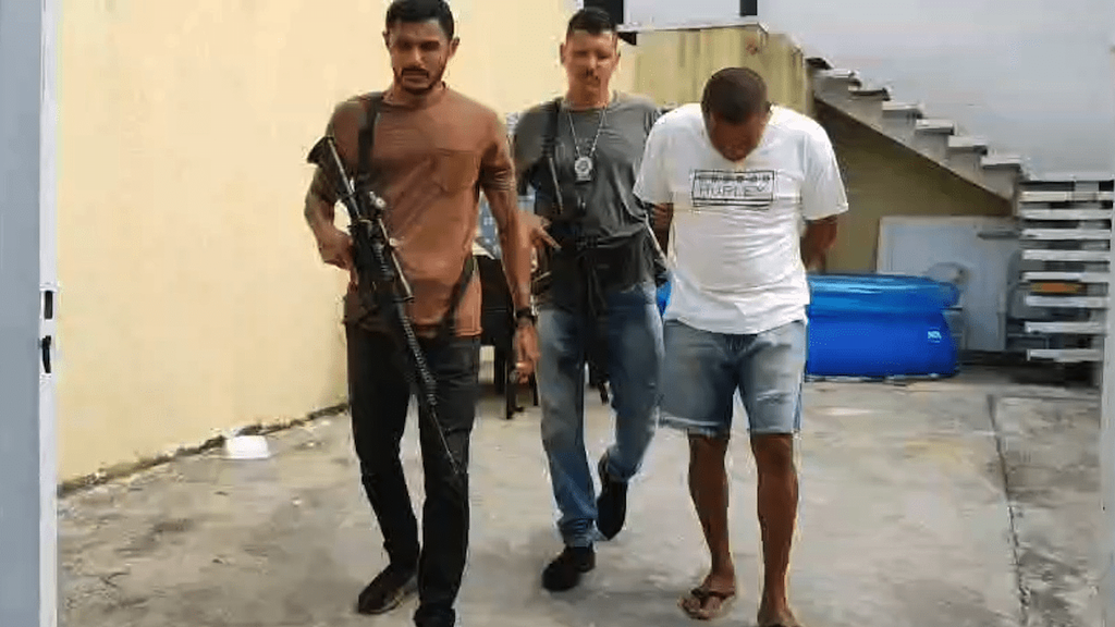 Miliciano é detido por envolvimento em invasões armadas na Zona Oeste | Flavio Ramos da Silva, conhecido como Flavinho, foi preso