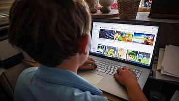 Austrália proíbe redes sociais para menores de 16 anos