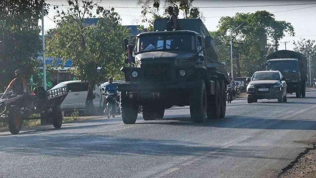 Camboja diz que Tailândia bombardeou área com templos históricos | A tensão sobe na fronteira entre Tailândia e Camboja
