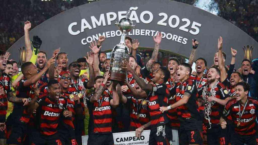 Eduardo Paes dá ponto facultativo para jogo do Flamengo | Flamengo levou a Libertadores 2025 em cima do Palmeiras