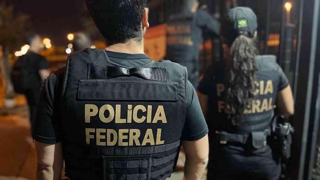 Operação mira tráfico internacional de brasileiros | Mandados são cumpridos em cinco Estados