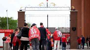 Homem é condenado a 21 anos por atropelar torcedores do Liverpool