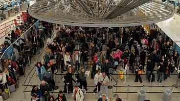 EUA ampliam veto de entrada para 38 países